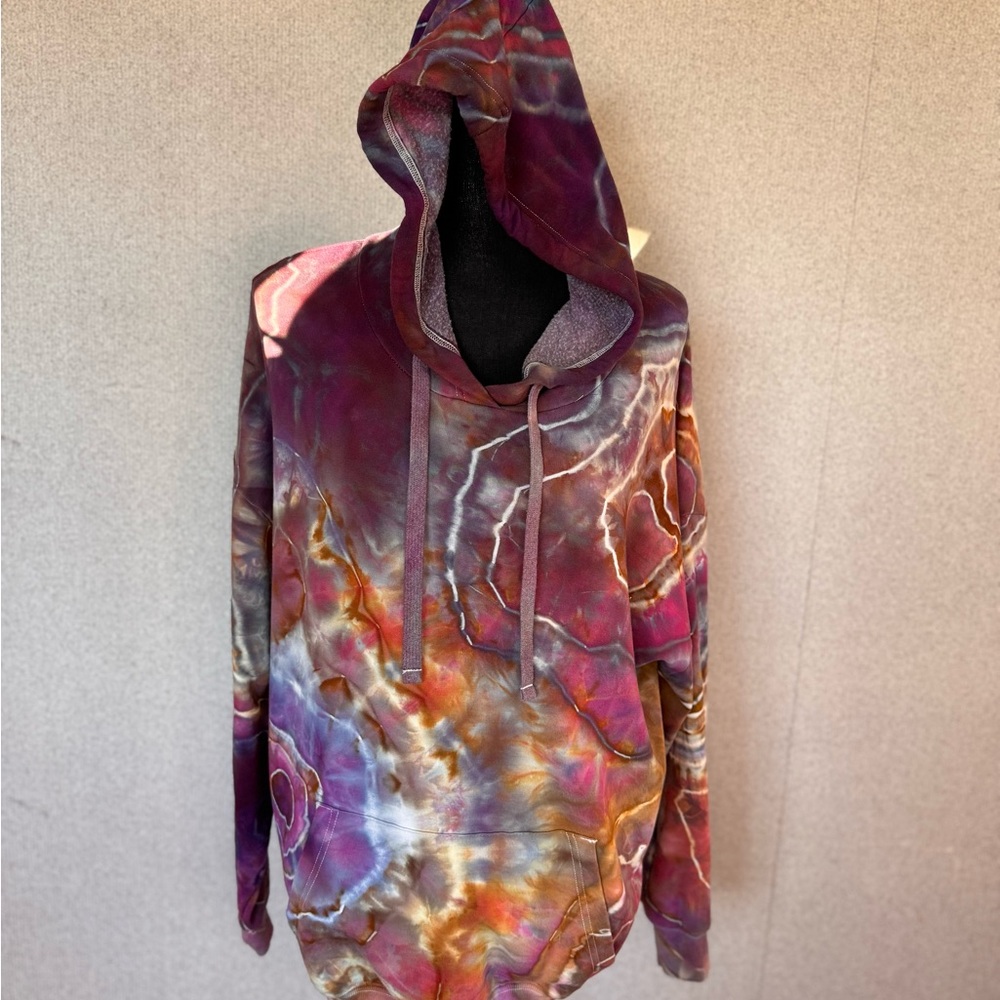 Women’s Tie-Dye Hooded Sweatshirt